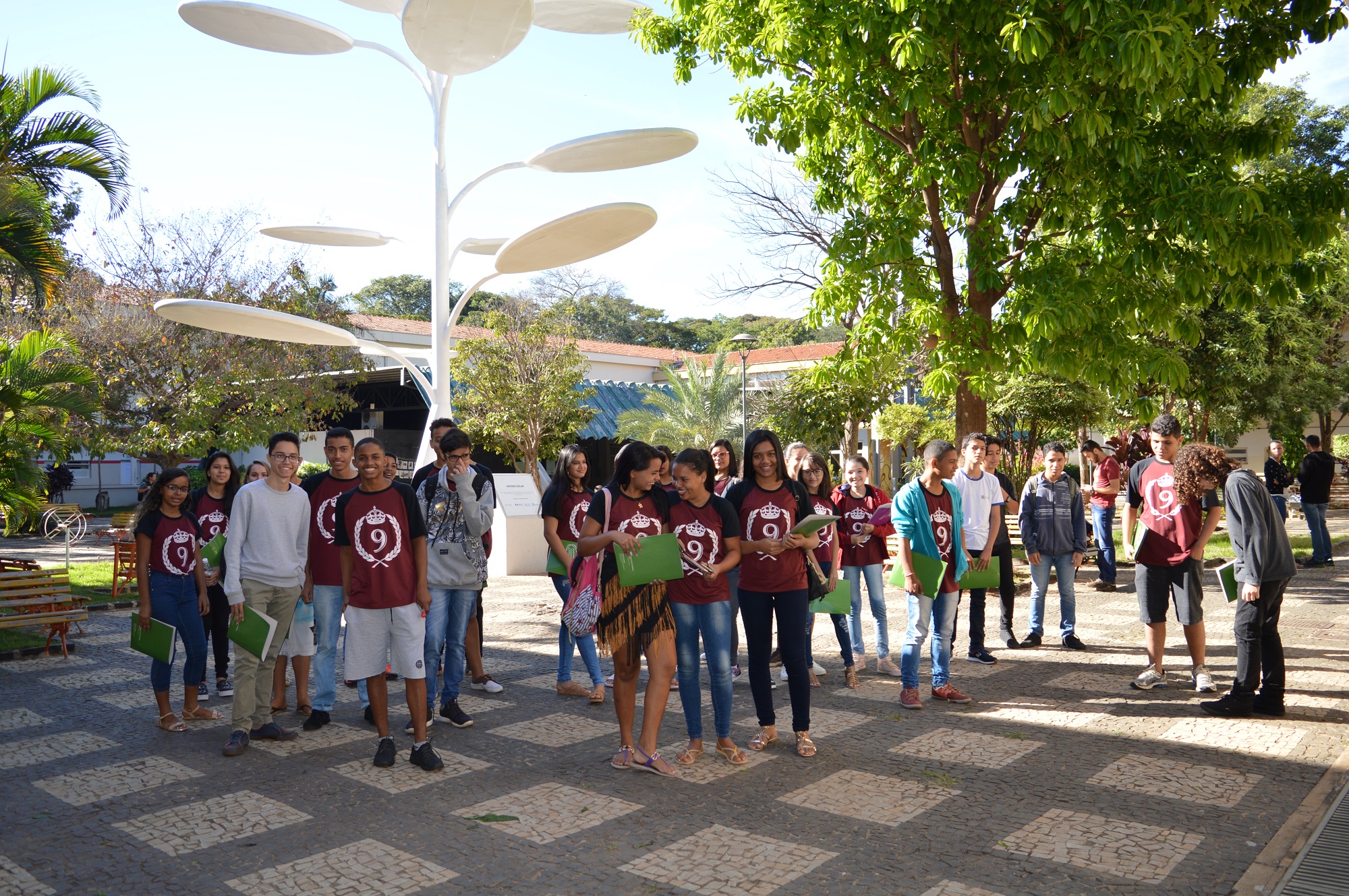 Alunos do 9º ano da Escola Municipal Amâncio Seixo de Brito participaram mais uma vez do projeto Conhecendo o IFG, no Câmpus Goiânia.